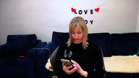 incredible_ariela online show from March 15, 10:06 am