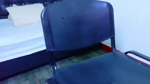 indian_whore18 online show from June 11, 3:03 am