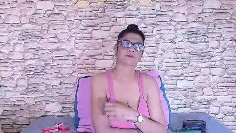Snapshot of indianallure chatting on October 15, 6:38 am Femiez online show from October 15, 6:38 am