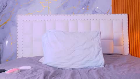 LITTLE AINHOA  online show from October 22, 7:41 pm