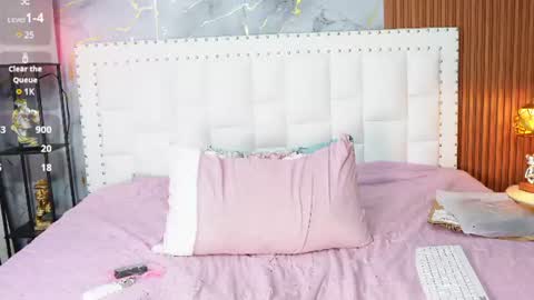 LITTLE AINHOA  online show from July 1, 8:41 pm