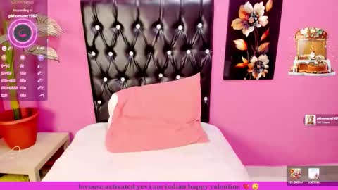 PARADISEQUEEN online show from February 17, 7:51 am