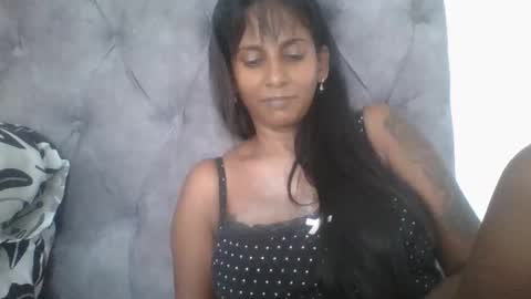 Snapshot of indianjasmin chatting on January 12, 8:36 am priya online show from January 12, 8:36 am