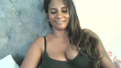 Snapshot of indianjasmin chatting on September 27, 7:15 am priya online show from September 27, 7:15 am