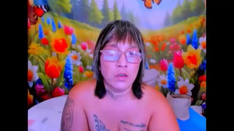 indianroxy27 online show from April 26, 6:49 pm