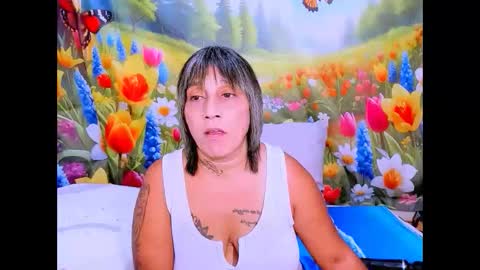 indianroxy27 online show from February 12, 7:54 am