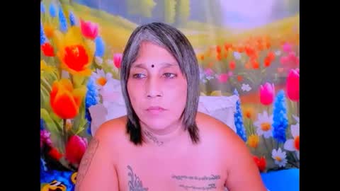 indianroxy27 online show from March 28, 6:51 pm