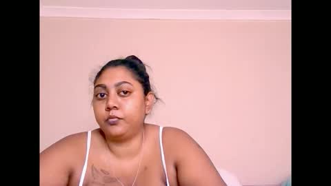 indianruby21 online show from February 3, 8:19 am