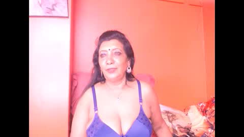 indiansarika65 online show from November 16, 4:14 am