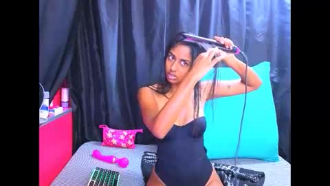 stella sexkitten online show from April 22, 7:05 am