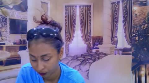 indiansexybutt4u2luv online show from February 23, 5:52 am