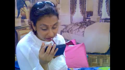 indiansexybutt4u2luv online show from March 17, 8:40 am