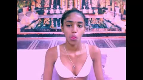 Snapshot of indiansexyslender4u2luv chatting on February 24, 6:25 am indiansexyslender4u2luv online show from February 24, 6:25 am