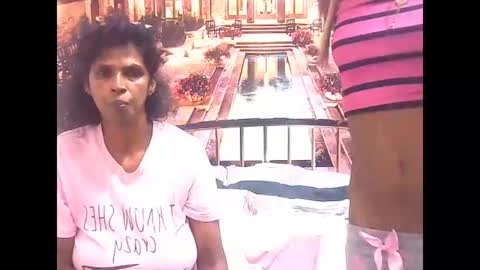 Snapshot of indiansexyslender4u2luv chatting on January 29, 6:12 am indiansexyslender4u2luv online show from January 29, 6:12 am