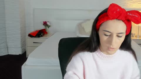 Ines Lyn online show from January 2, 5:57 am