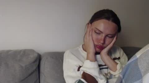 Sweet girl online show from June 11, 8:38 pm