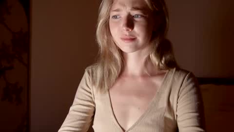 Alexa..  Inst     Fansly infinitysoul  online show from October 4, 10:43 am