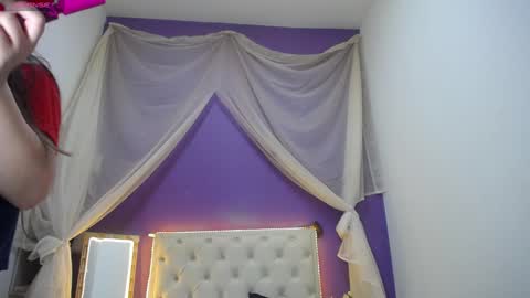 Ingrid petite online show from January 16, 11:59 pm