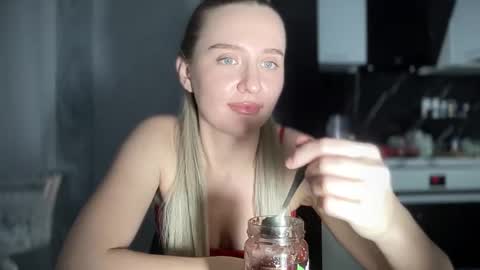 iniva05 online show from January 13, 6:12 pm