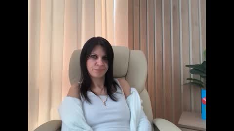 InjaAtHome online show from April 22, 2:25 pm