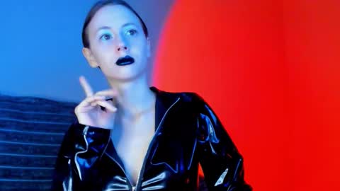 Venera  online show from March 8, 5:28 pm