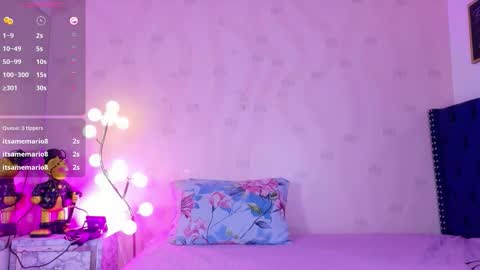 innocenthazel online show from March 5, 2:51 am