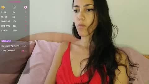 Snapshot of innocentlatiina chatting on September 15, 10:17 pm Laroa online show from September 15, 10:17 pm