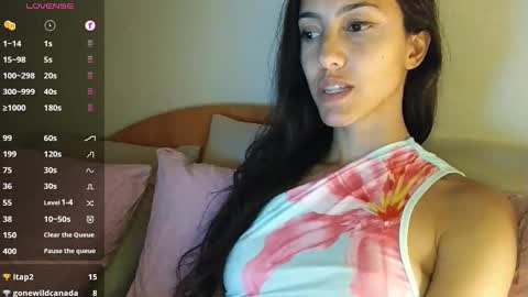 Snapshot of innocentlatiina chatting on September 28, 10:59 pm Laroa online show from September 28, 10:59 pm