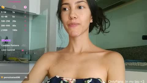 Laroa online show from March 5, 7:20 pm