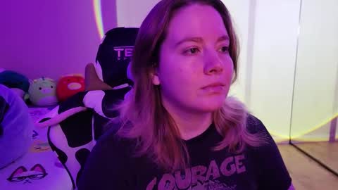 Faye online show from October 13, 2:14 am