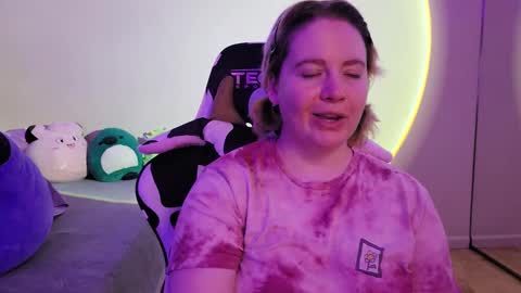 Faye online show from December 21, 2:37 pm