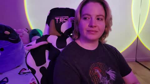 Faye online show from January 29, 7:32 pm