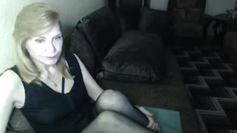 irenalegs online show from April 20, 3:53 am