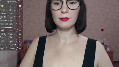Snapshot of irenlarasani chatting on February 26, 6:08 am IrenLarasani online show from February 26, 6:08 am