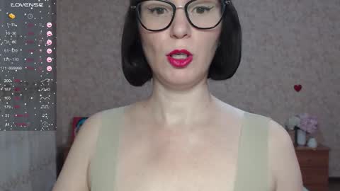 Snapshot of irenlarasani chatting on September 23, 6:00 am IrenLarasani online show from September 23, 6:00 am