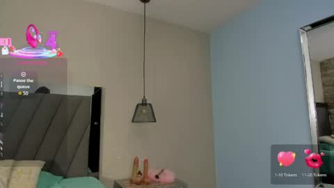  I R E N N E online show from April 28, 12:53 pm