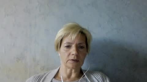 irinaa x online show from July 9, 3:25 pm