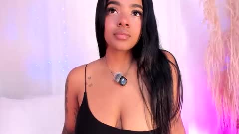 iris_hottt0 online show from March 18, 3:44 am