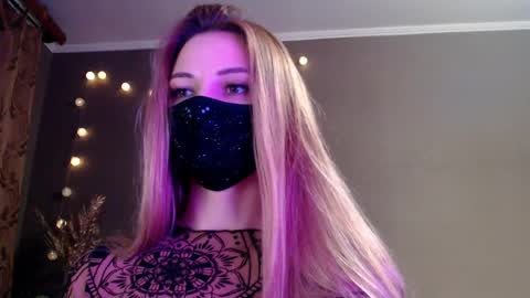 Lily online show from April 2, 4:59 pm