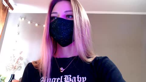 Lily online show from April 24, 12:41 pm