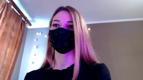 Lily online show from February 3, 1:27 pm