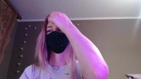 Lily online show from September 25, 4:17 pm