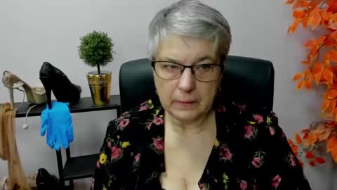 Snapshot of iris_xdesire chatting on January 8, 7:13 am I R I S online show from January 8, 7:13 am