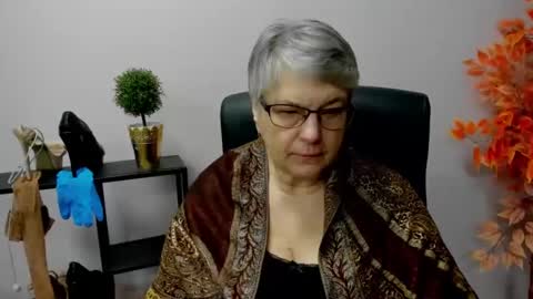 Snapshot of iris_xdesire chatting on January 15, 7:37 am I R I S online show from January 15, 7:37 am