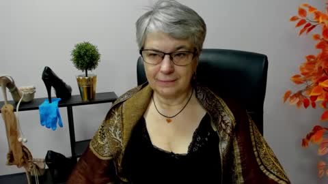 Snapshot of iris_xdesire chatting on January 27, 7:14 am I R I S online show from January 27, 7:14 am