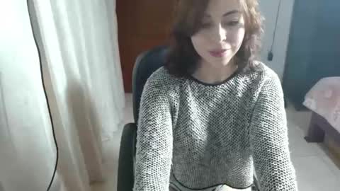 irisarellano_ online show from April 27, 1:08 pm