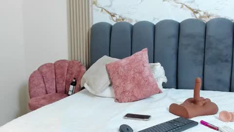 Iris online show from February 27, 12:32 am