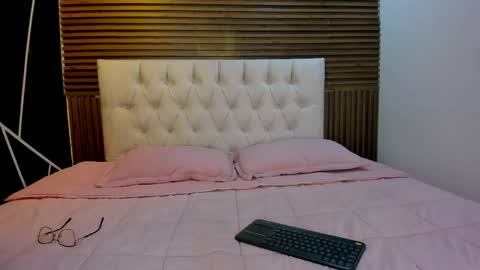 Iris Fyre  online show from May 31, 1:39 pm