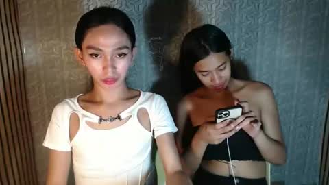 IRISH AND TRIXIE online show from April 24, 6:16 am