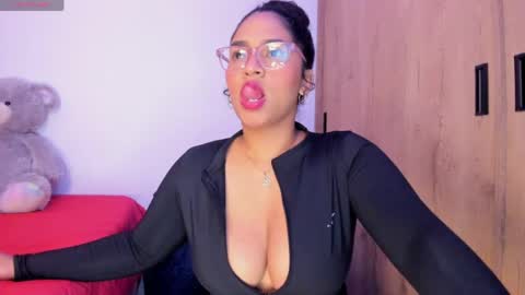 iris online show from April 23, 1:02 pm